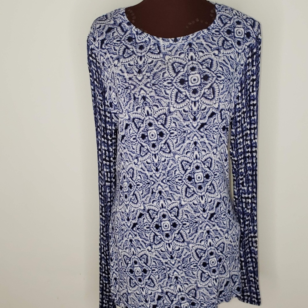 BCBGMAXAZRIA geometric top size XL